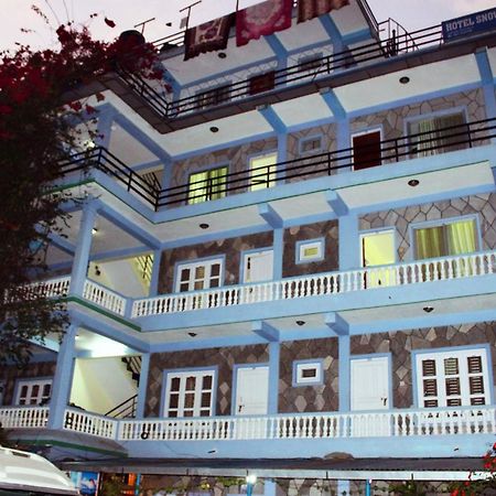 Hotel Snow Leopard Похара Екстериор снимка