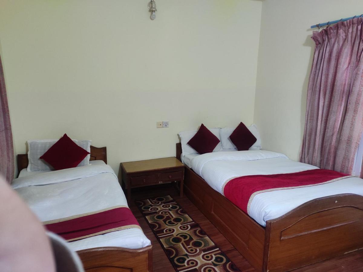 Hotel Snow Leopard Похара Екстериор снимка