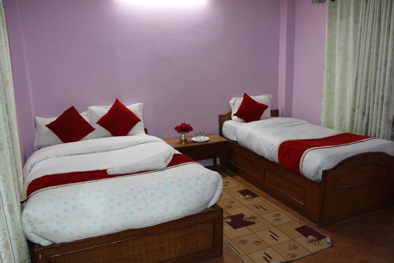 Hotel Snow Leopard Похара Екстериор снимка